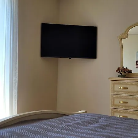 Sraige Апарт-отель 3*