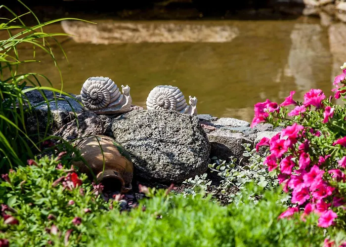 Sraige מלון דירות 3*