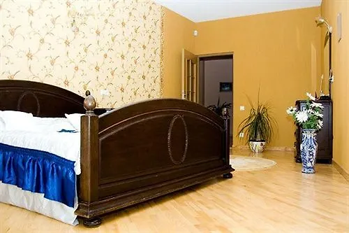 Sraige מלון דירות פלאנגה